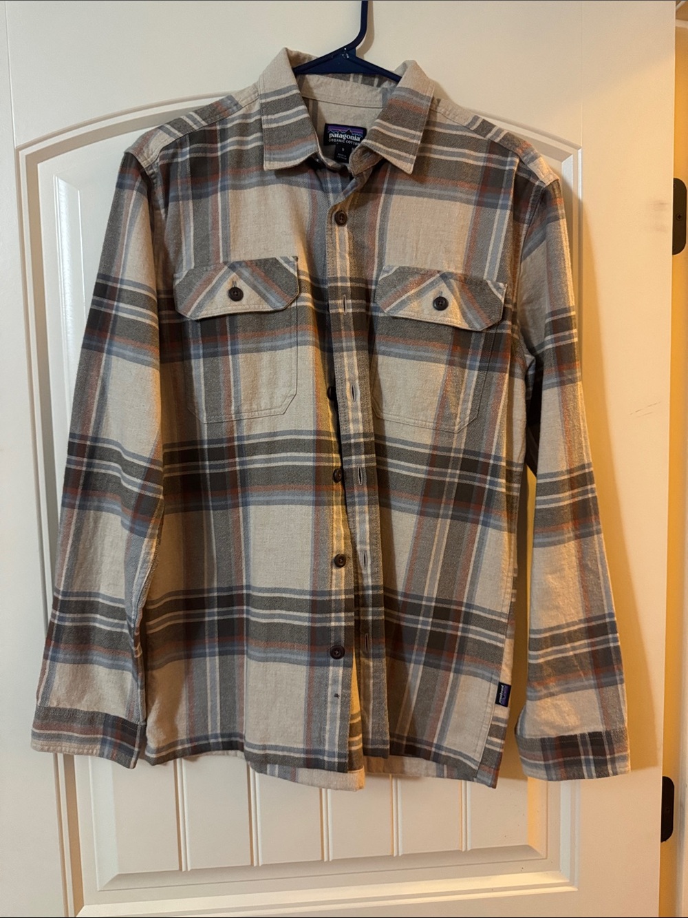 Patagonia Beige Plaid Lightweight Button-Up Shirt Jacket